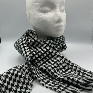 Houndstooth vintage scarf